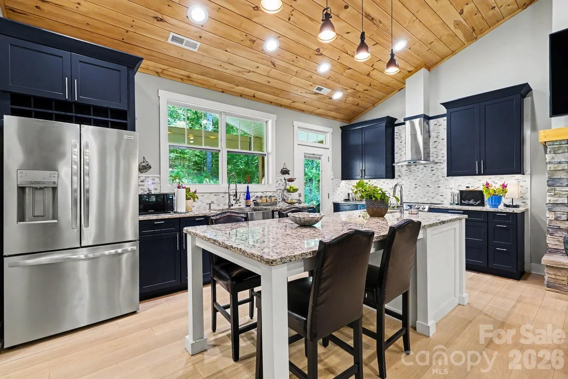 Photo of 1241 Hayes Road