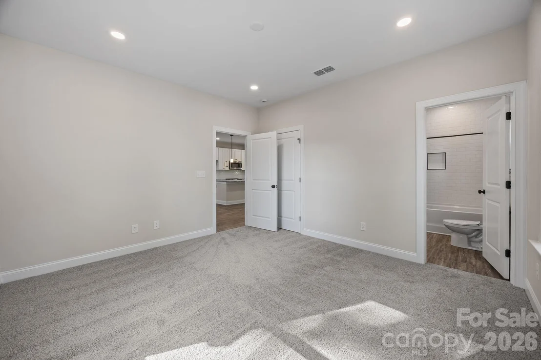 Photo of 820 Bethlehem Road