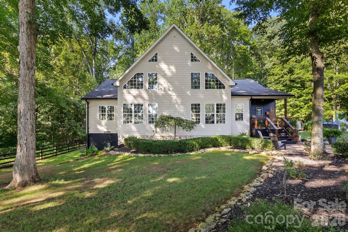 Photo of 613 Perry Road