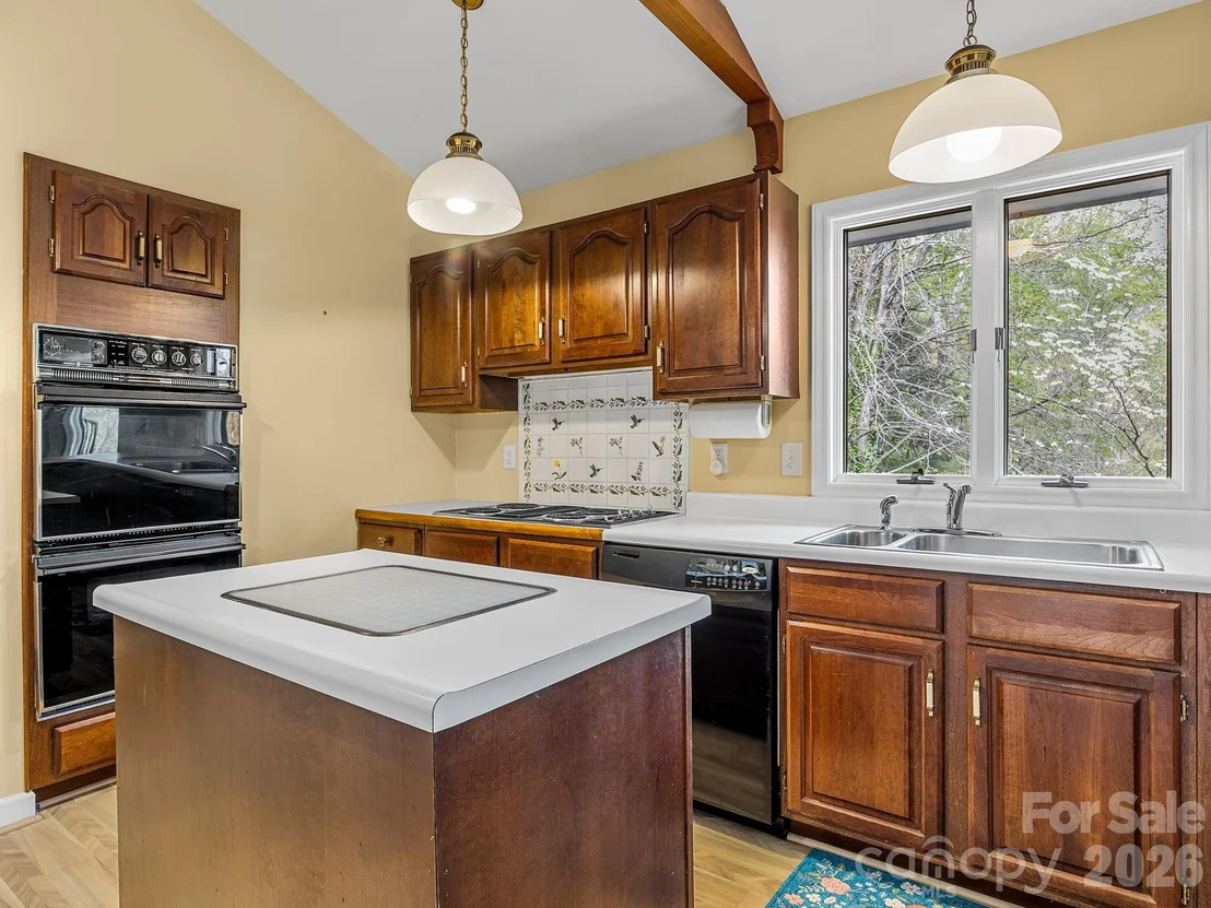 Photo of 140 Meadowlark Drive
