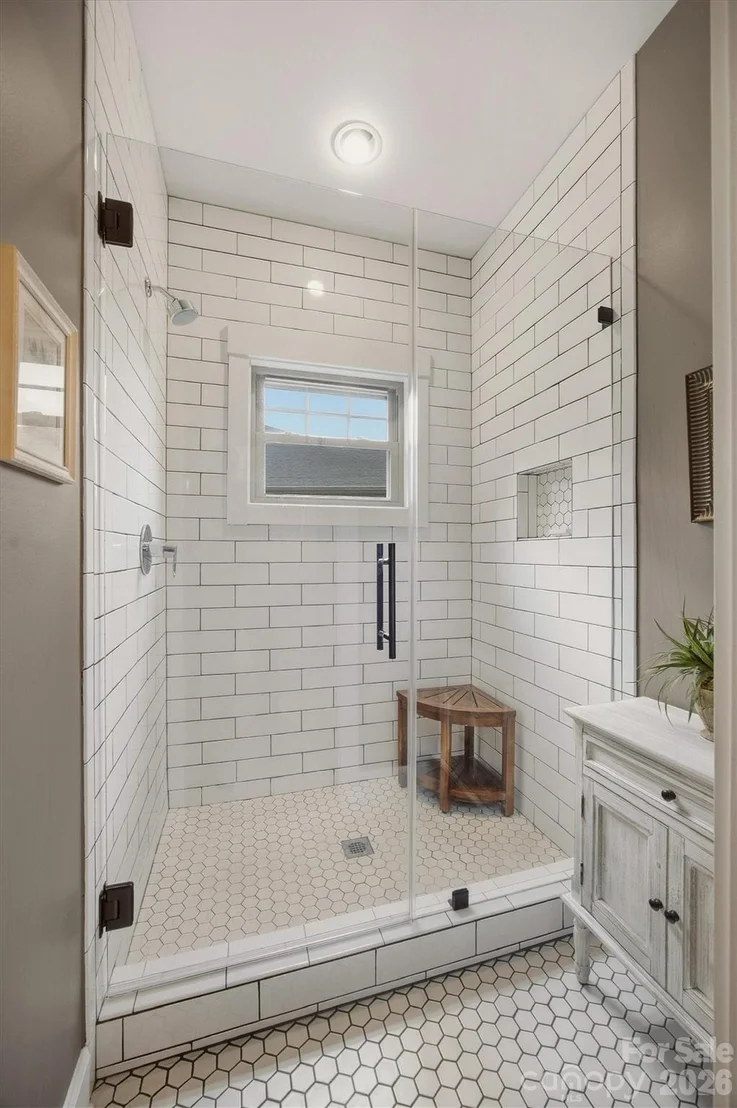 Photo of 124 Beechmont Drive