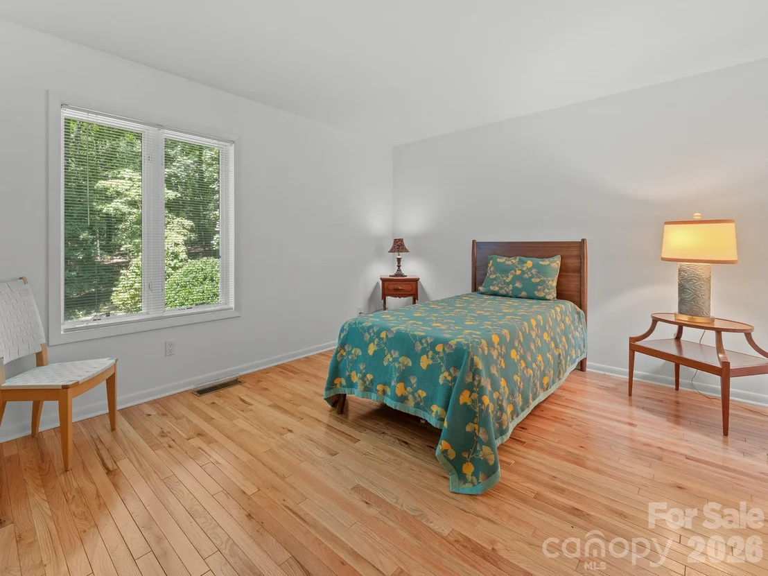Photo of 5 Jackson Grove S