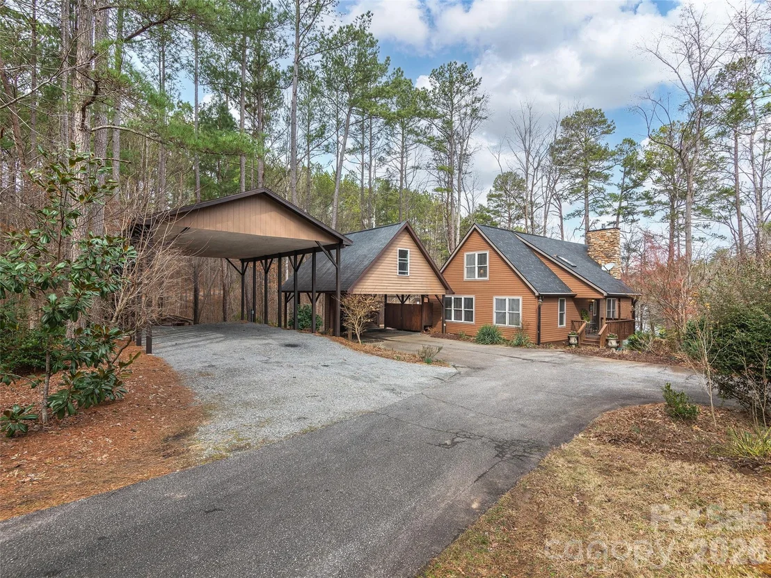 Photo of 201 Hawk Ridge Drive
