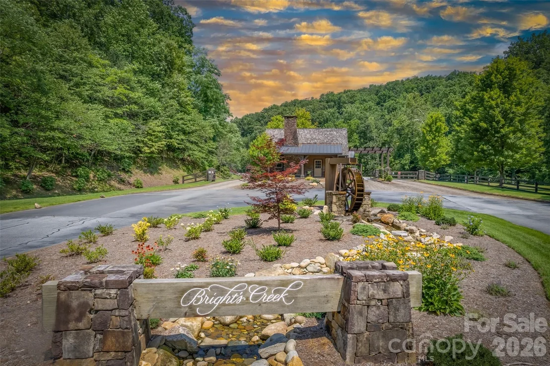 Photo of 220 Chesterfield Drive