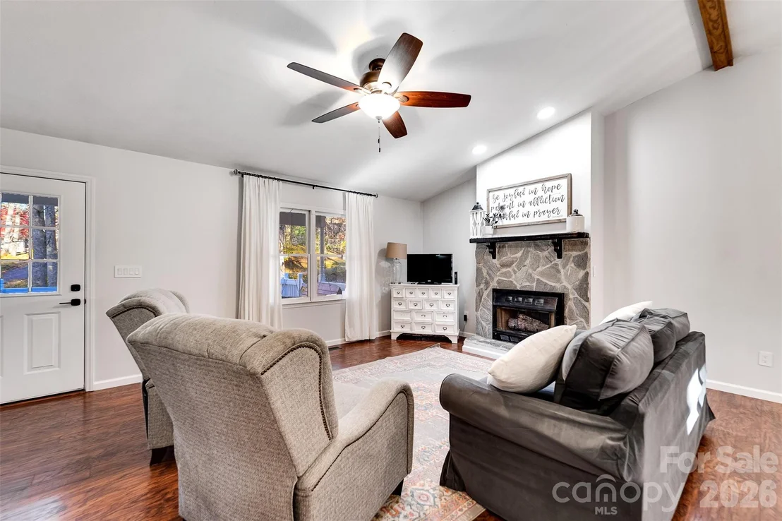 Photo of 115 Indian Trail