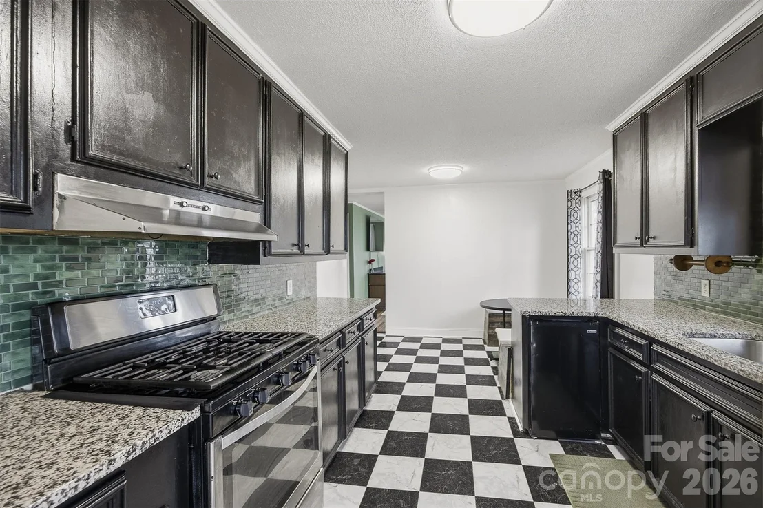 Photo of 44 Forest Avenue