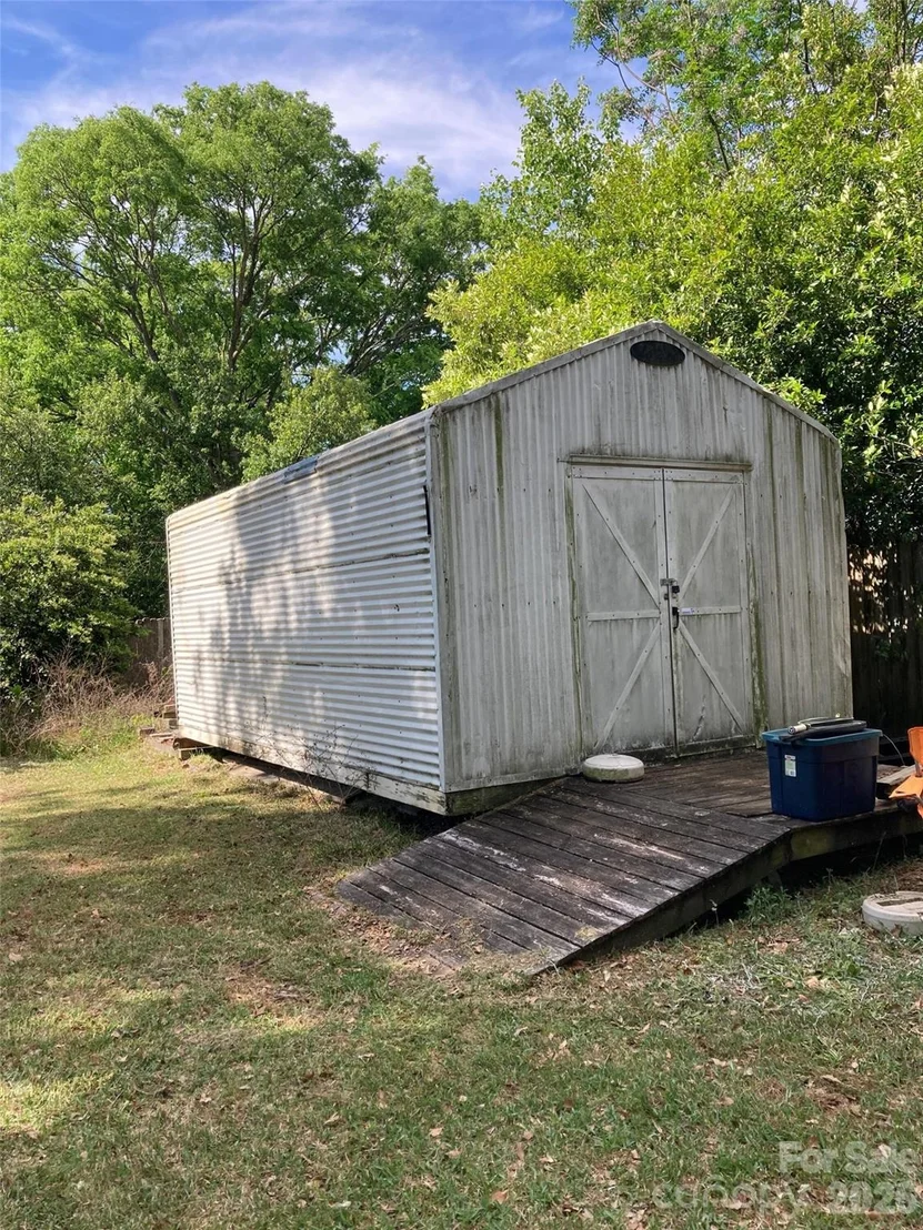Photo of 526 Hillcrest Drive