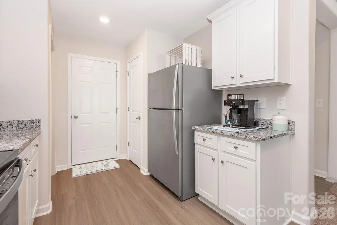 Photo of 410 Apex Circle