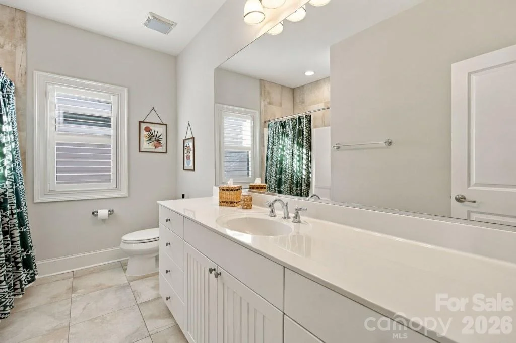 Photo of 720 Loretto Lane