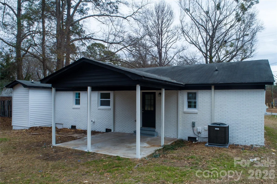 Photo of 3115 Crestview Drive