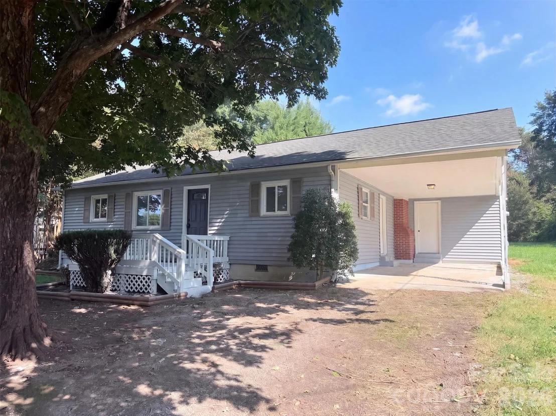 Photo of 131 Highland Point Avenue