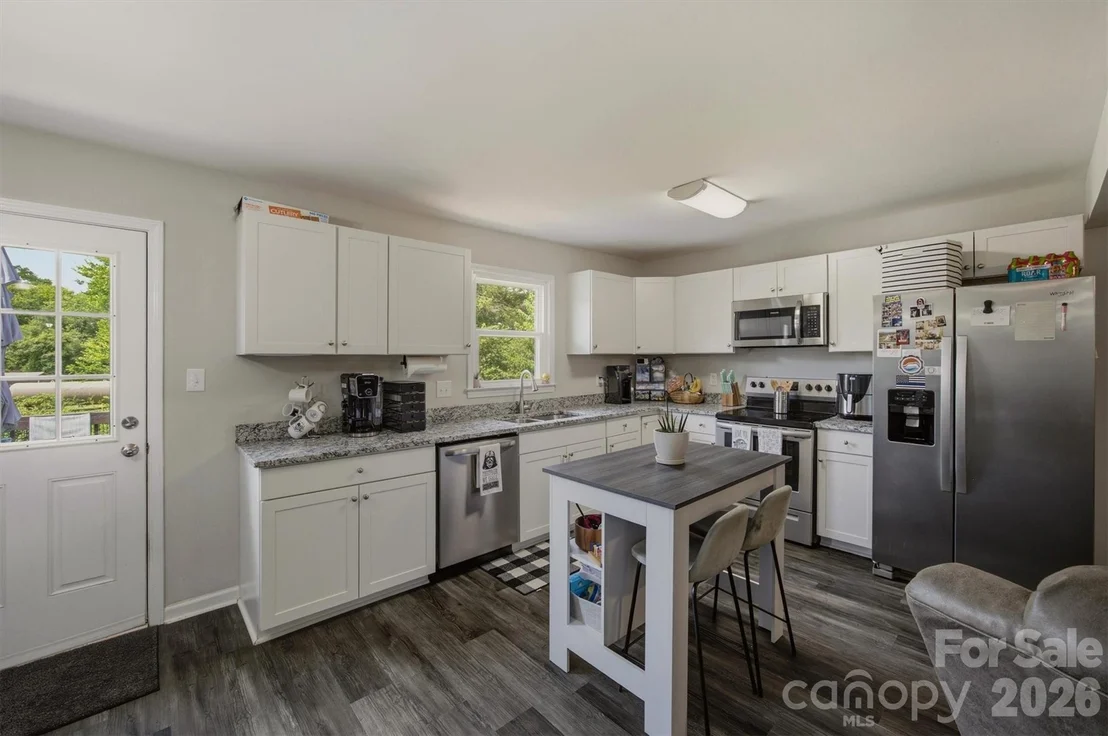 Photo of 1772 Woodridge Circle