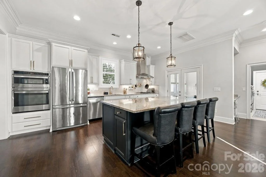 Photo of 720 Loretto Lane