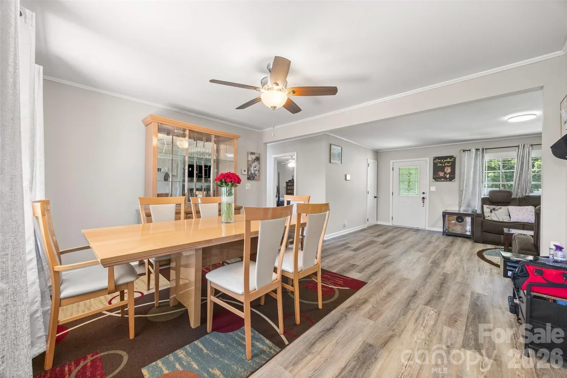 Photo of 2323 Hedgewood Circle