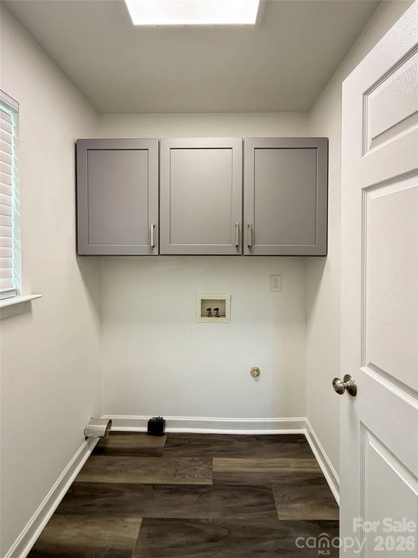 Photo of 1110 Helms Road