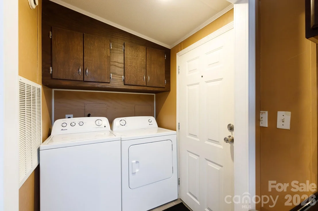 Photo of 652 Sutton Spring Road