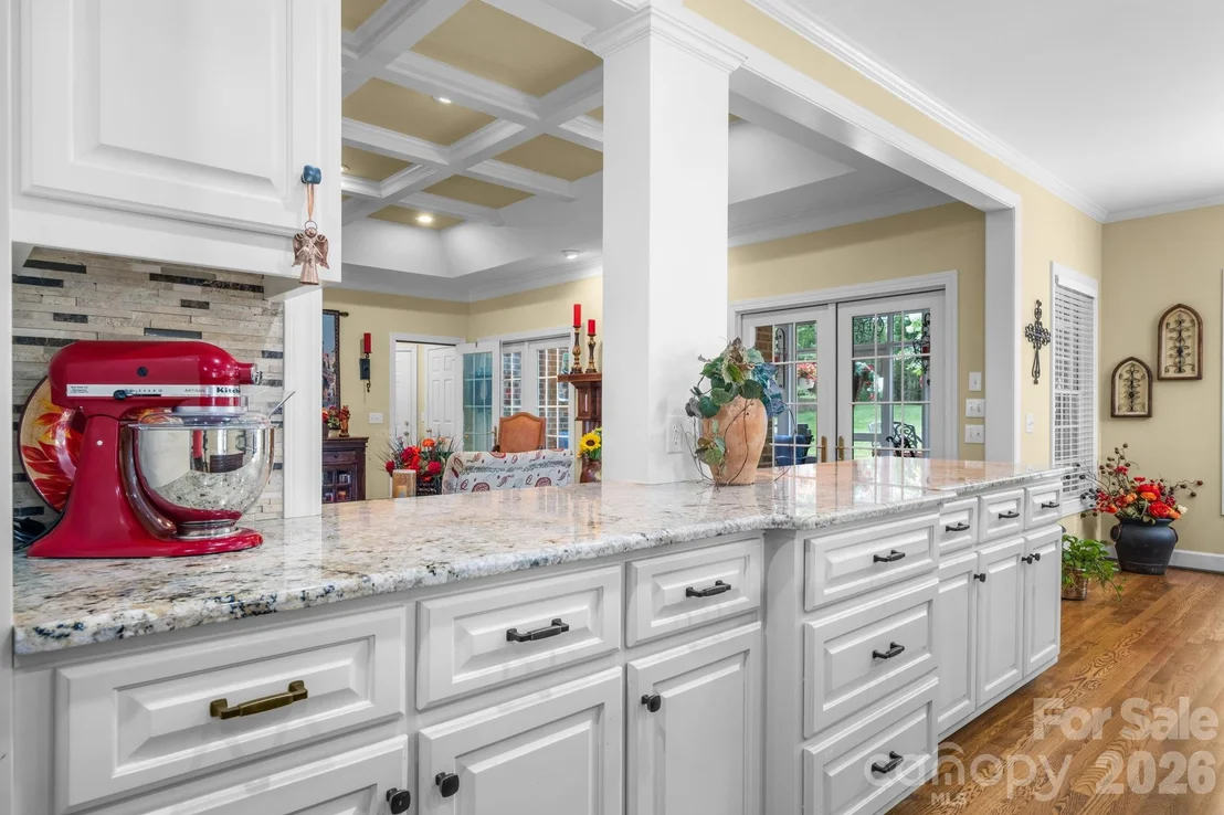 Photo of 3740 Pinecrest Drive NE
