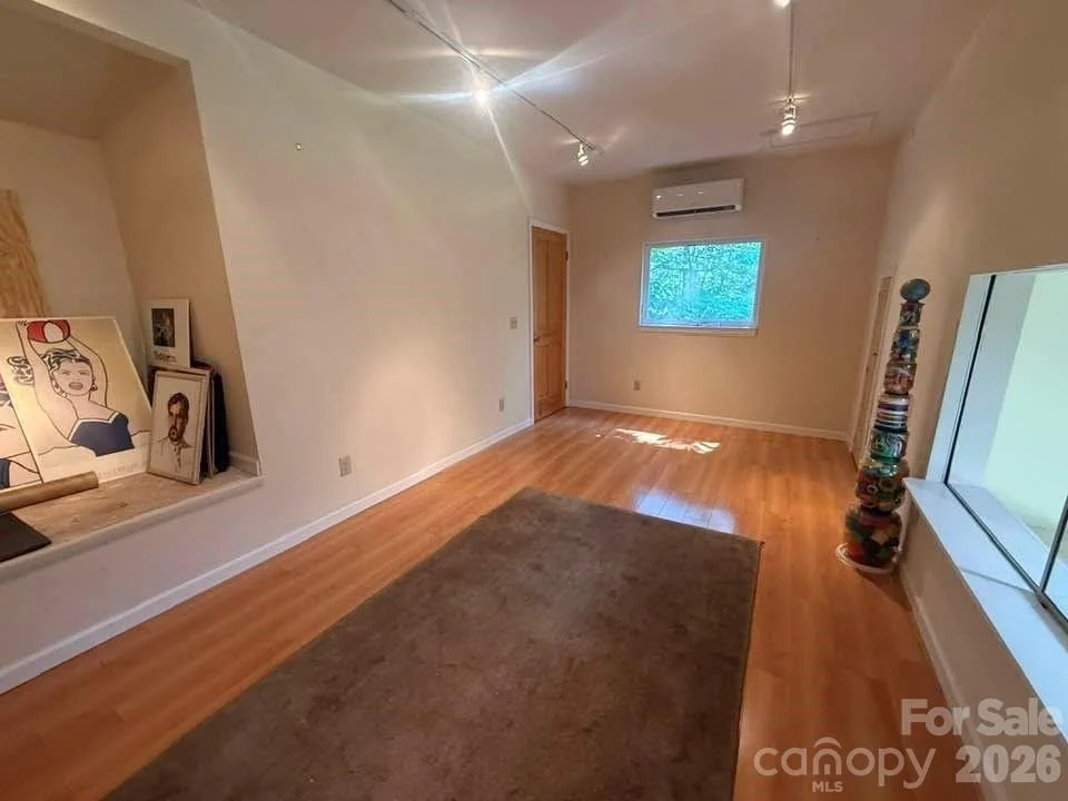 Photo of 160 Caledonia Road