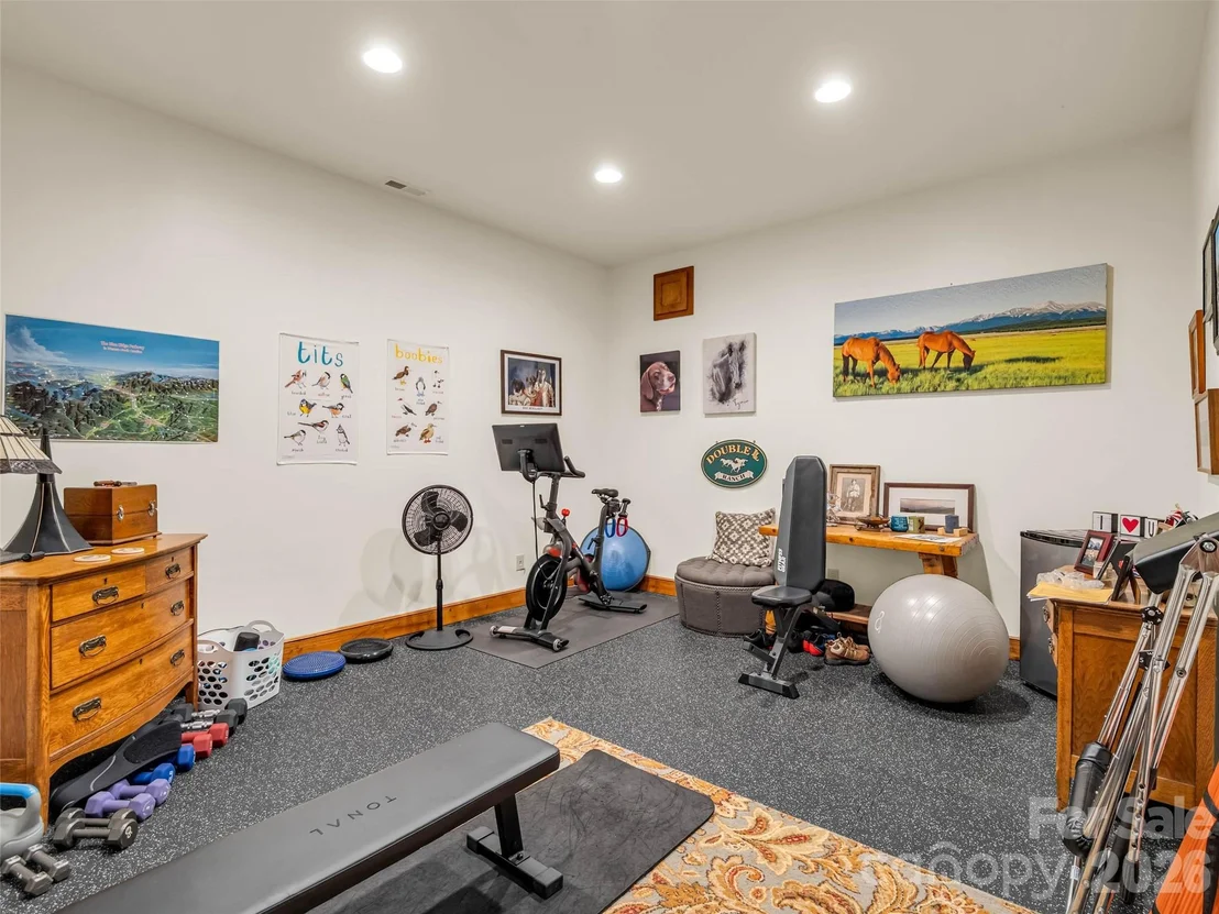 Photo of 153 Glenn Court