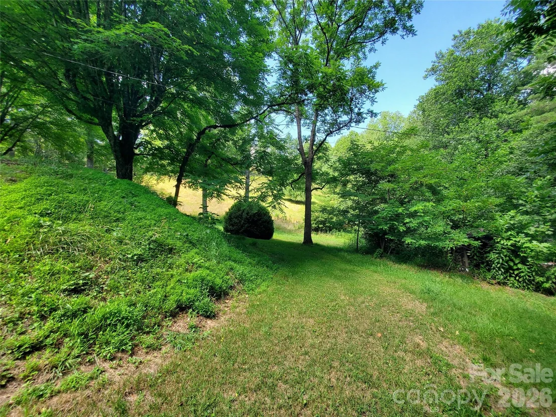 Photo of 886 Hanging Rock Road