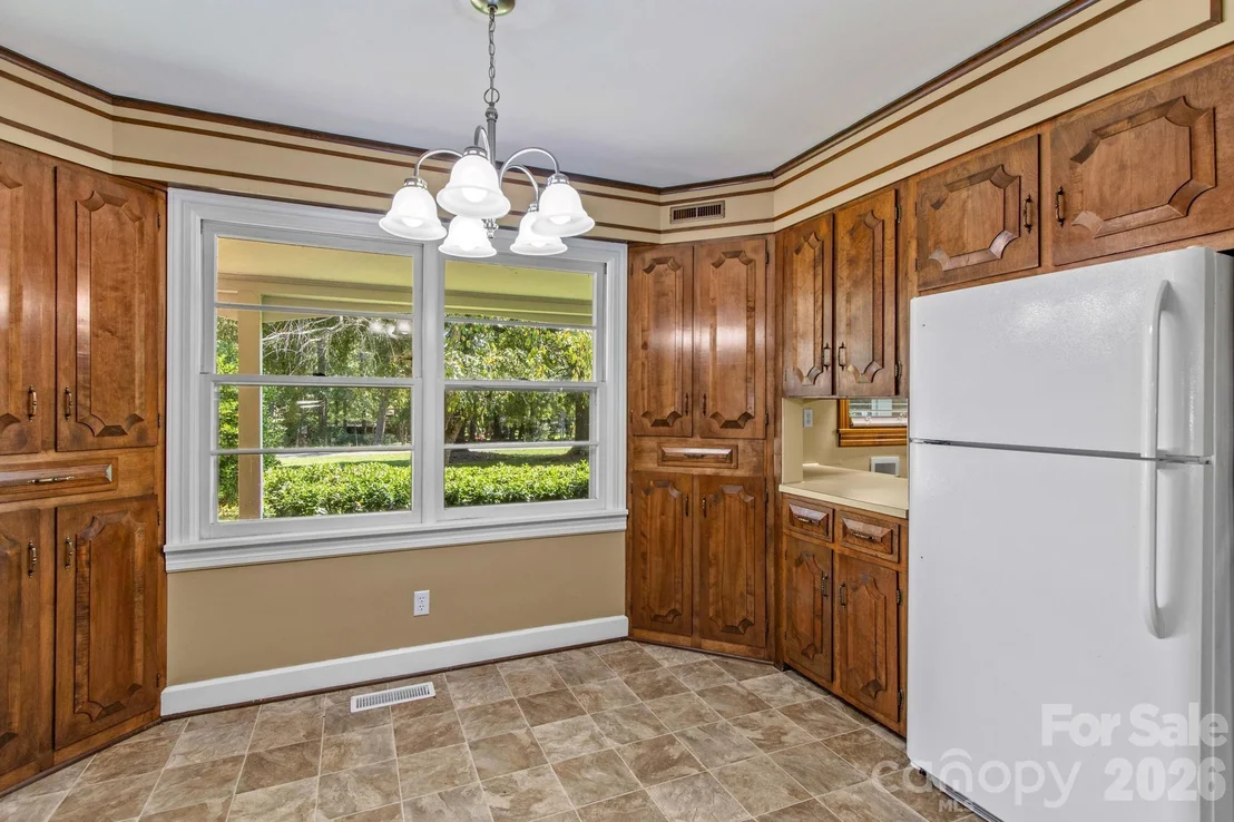 Photo of 875 Bonanza Drive