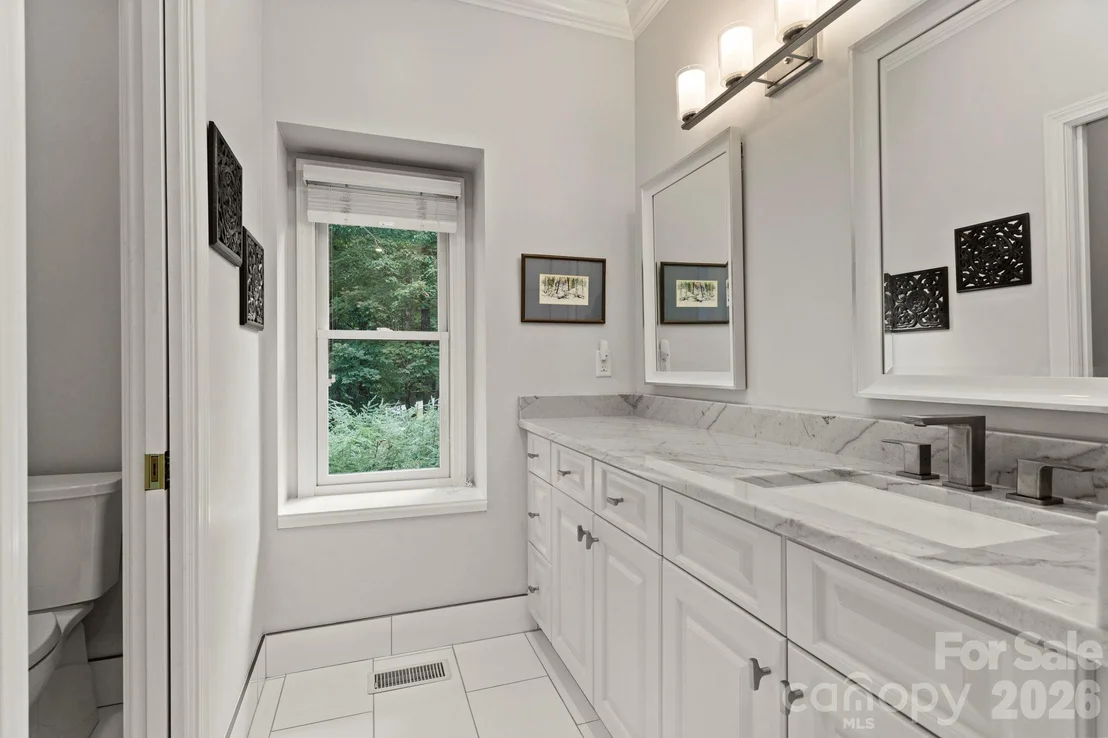 Photo of 324 Kenmure Drive
