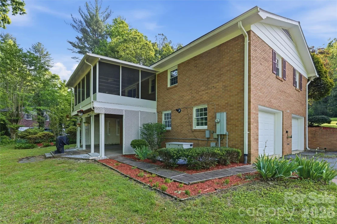 Photo of 123 Castleton Lane