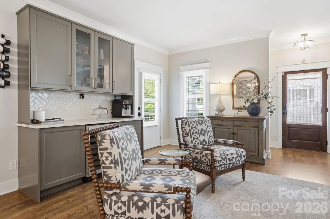 Photo of 2501 Marshall Place