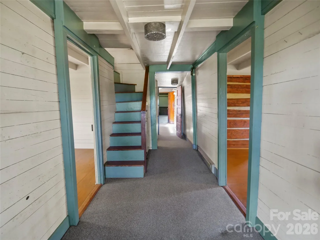 Photo of 2125 Whiteside Road