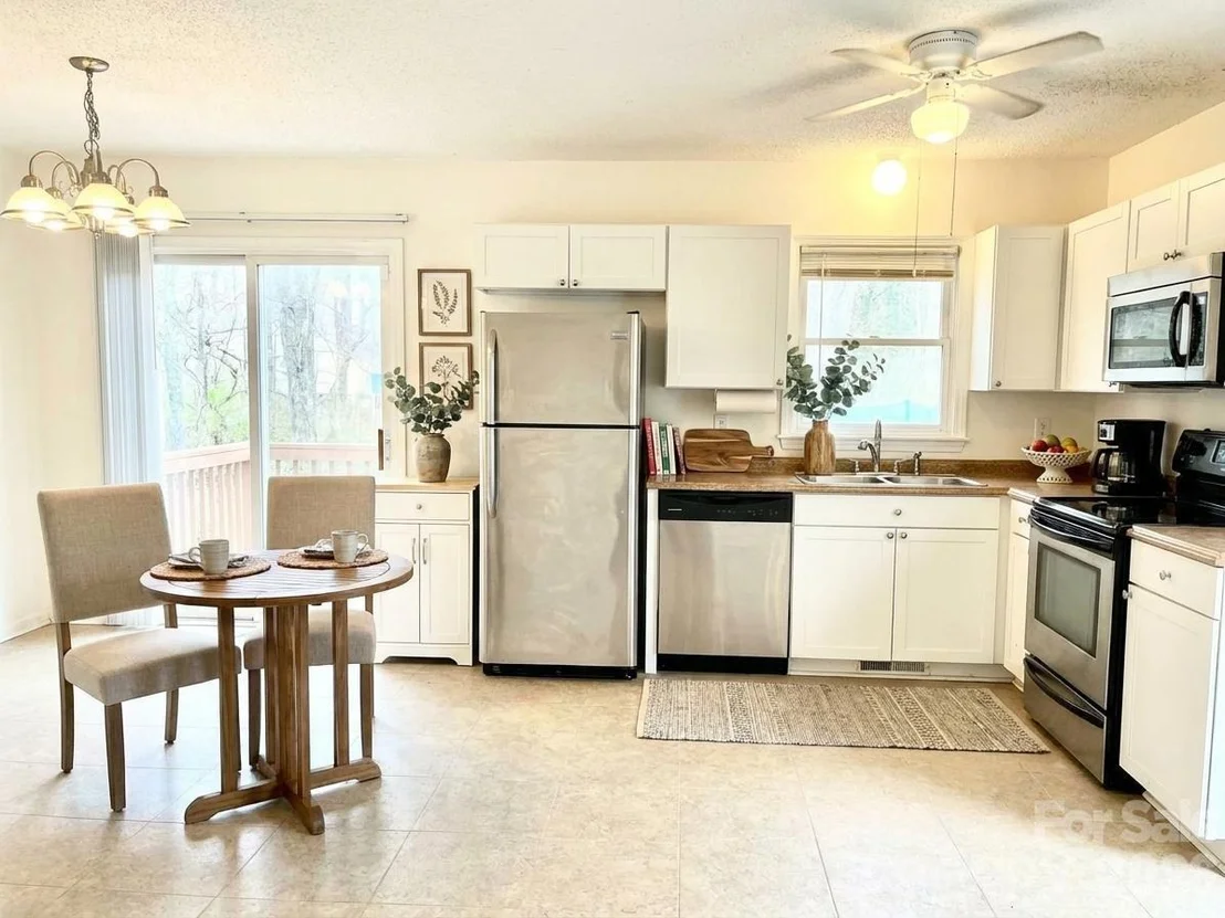 Photo of 2191 Pacer Road