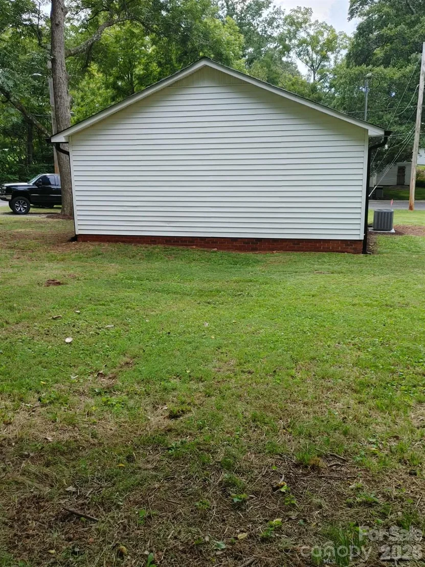 Photo of 700 Harmon Road