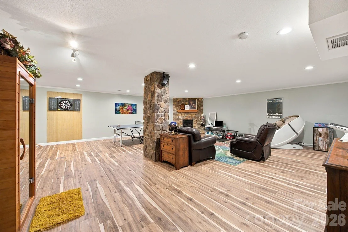 Photo of 1463 Brookstone Drive