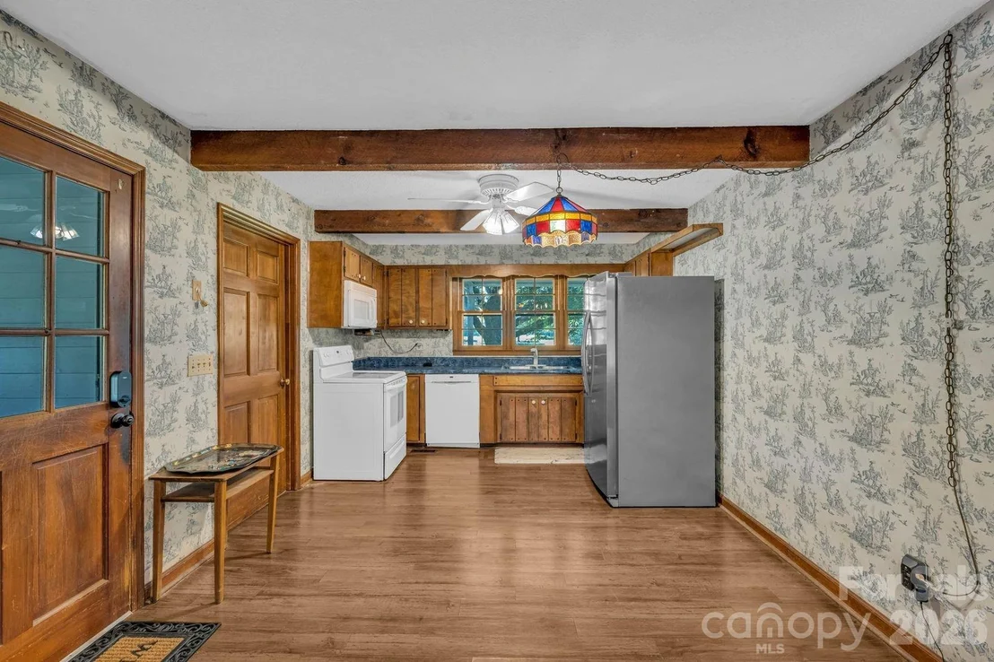 Photo of 244 Chapman Road