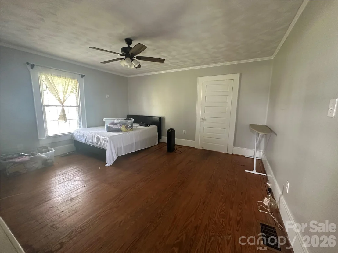 Photo of 609 Front Street