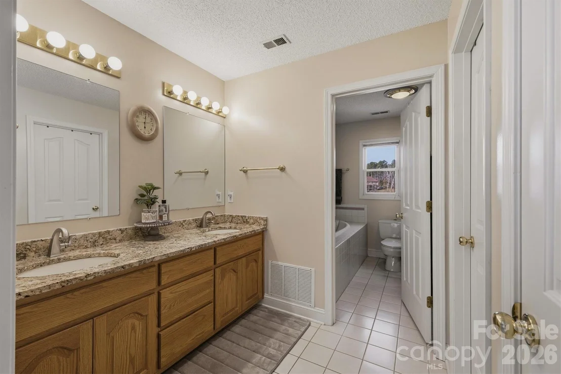 Photo of 46 Mariners Point Lane