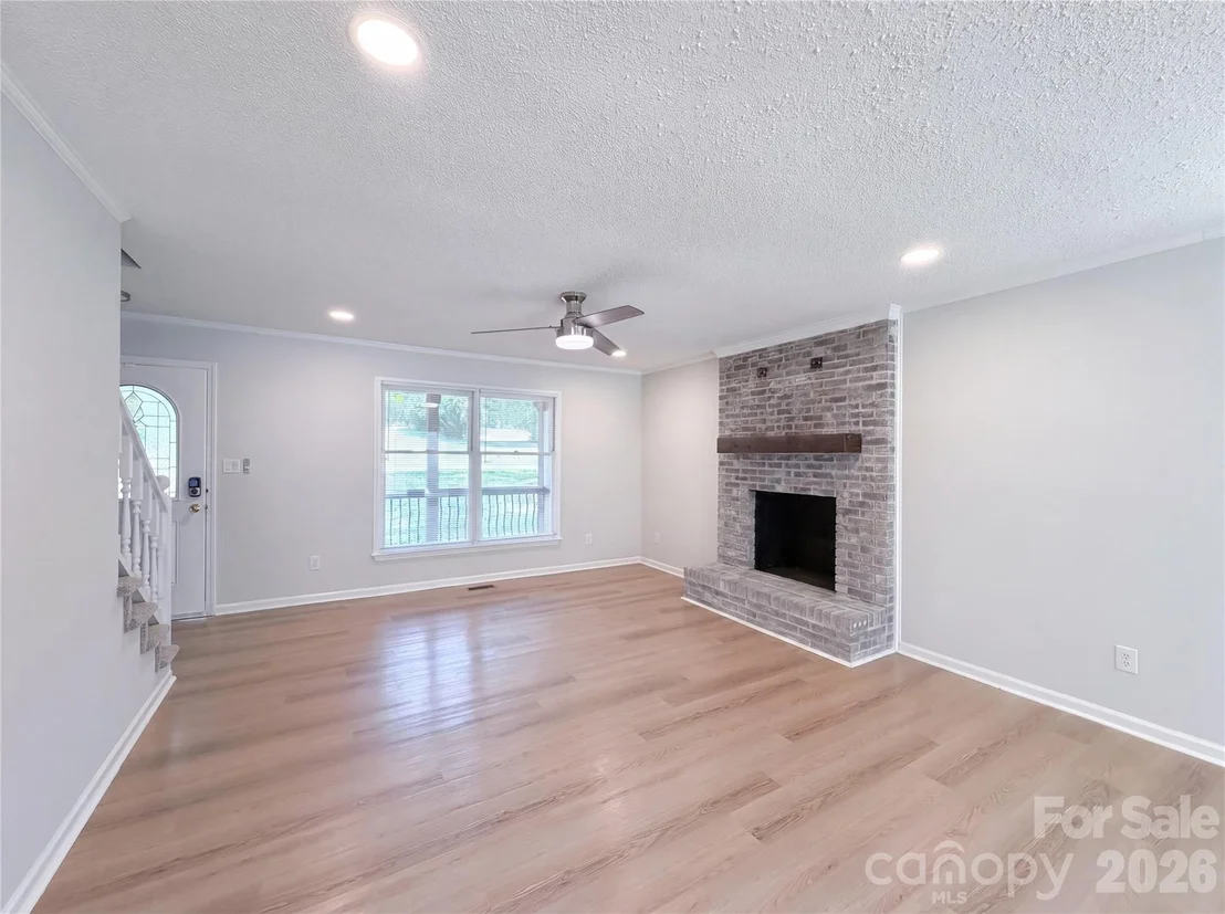 Photo of 609 Ginger Drive