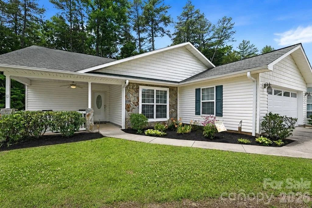 Photo of 17 Coventry Circle E