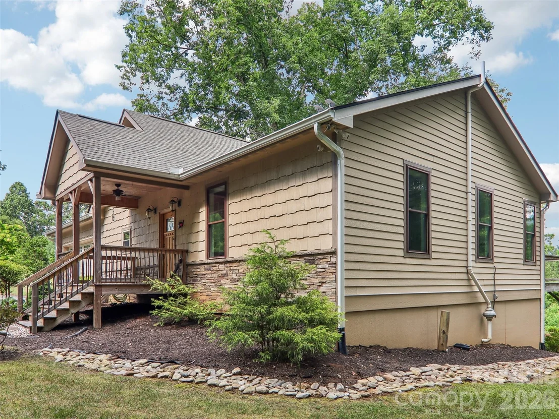 Photo of 77 Willow Stone Way