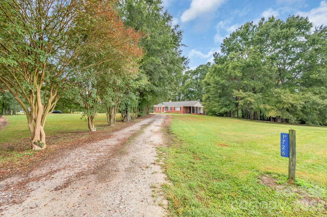 Photo of 1726 Denton Hill Road