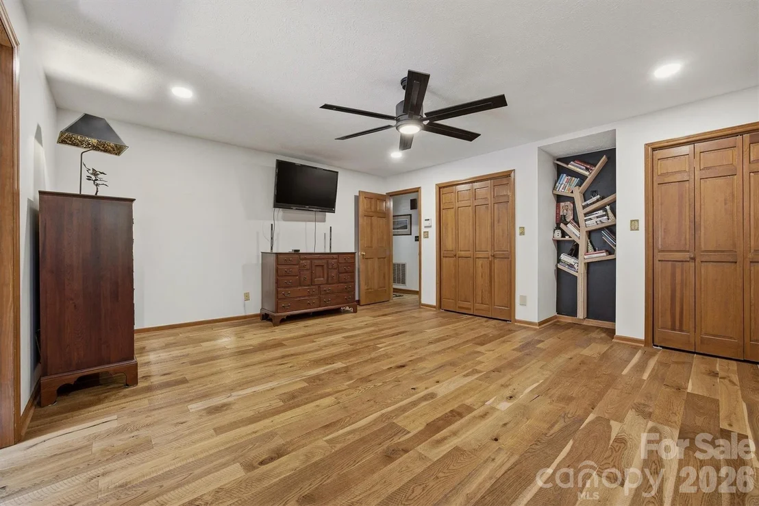Photo of 232 Westwood Drive