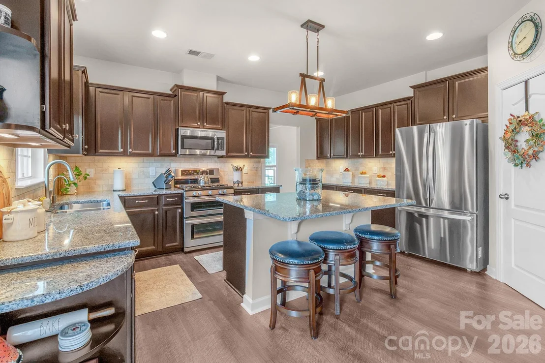 Photo of 2083 Topaz Plaza
