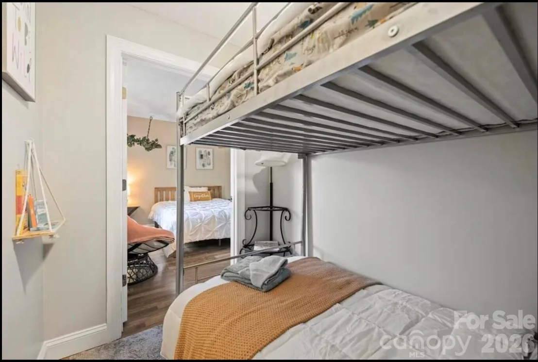 Photo of 29 Miranda Knoll