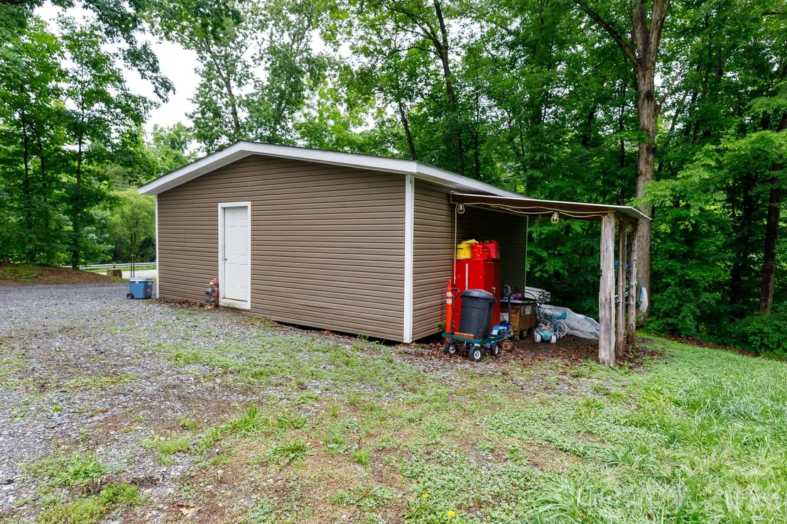 Photo of 652 Sutton Spring Road