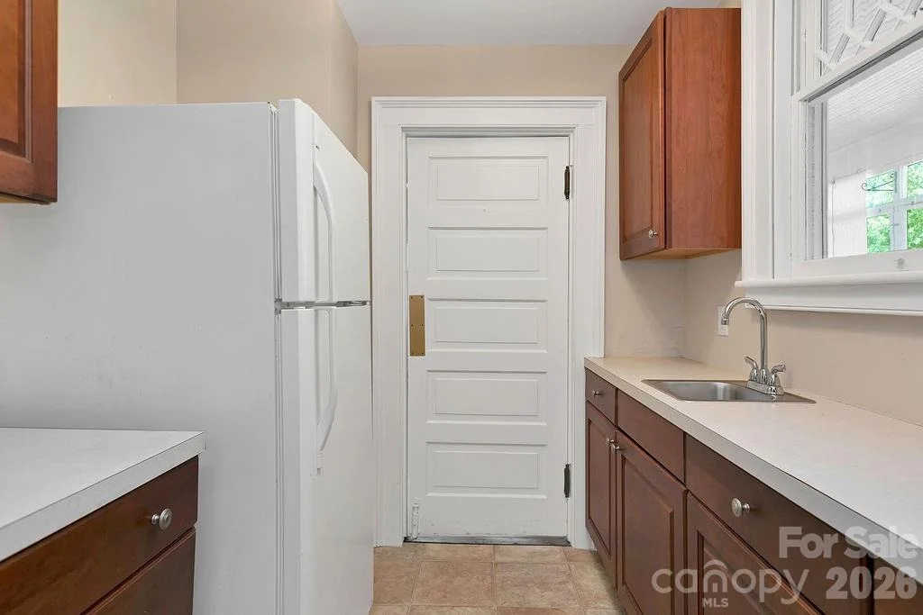 Photo of 208 Probart Street