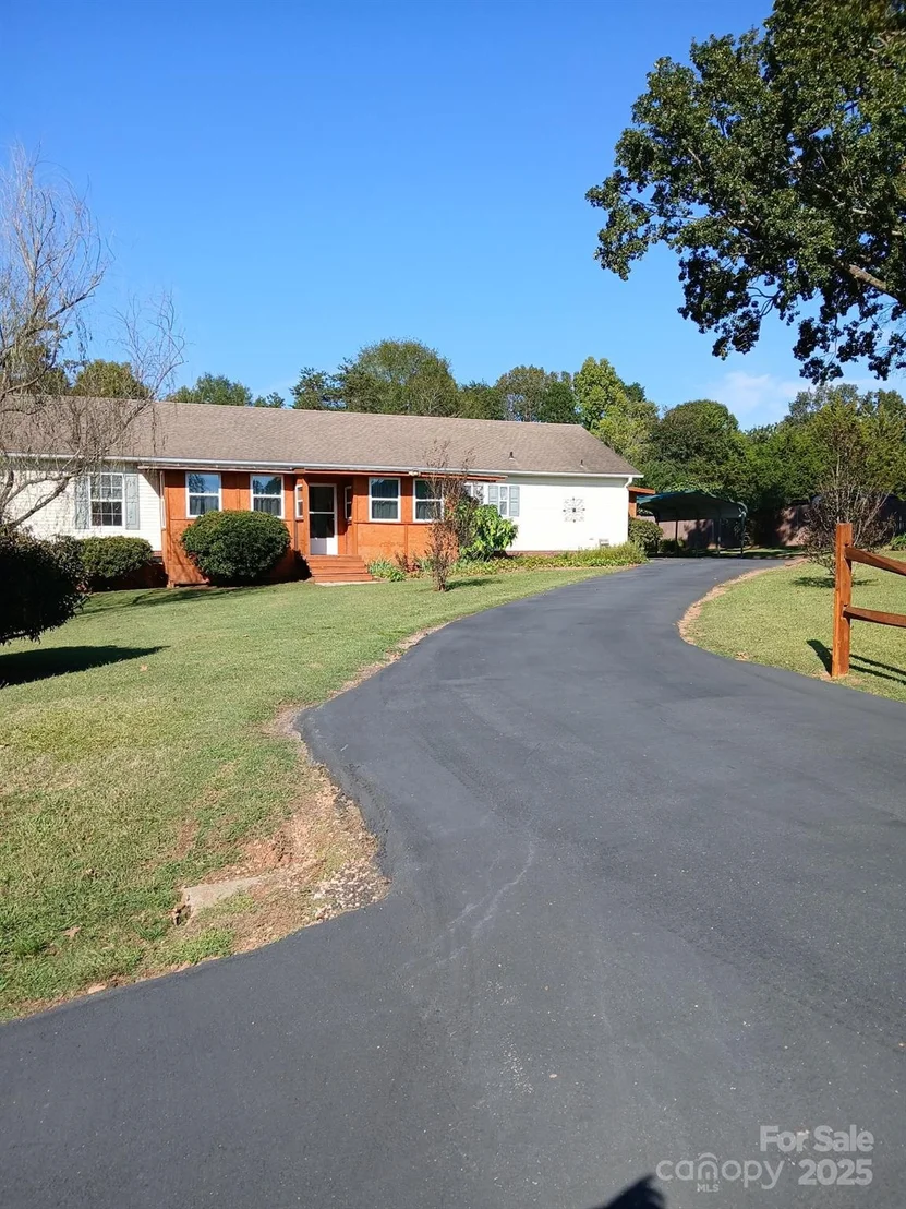 Photo of 218 Muldoon Lane