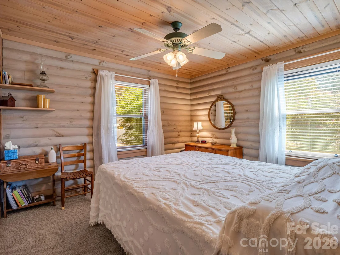 Photo of 762 Valley View Drive