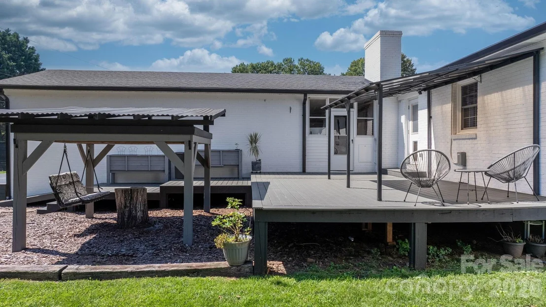 Photo of 5795 Valley Field Road