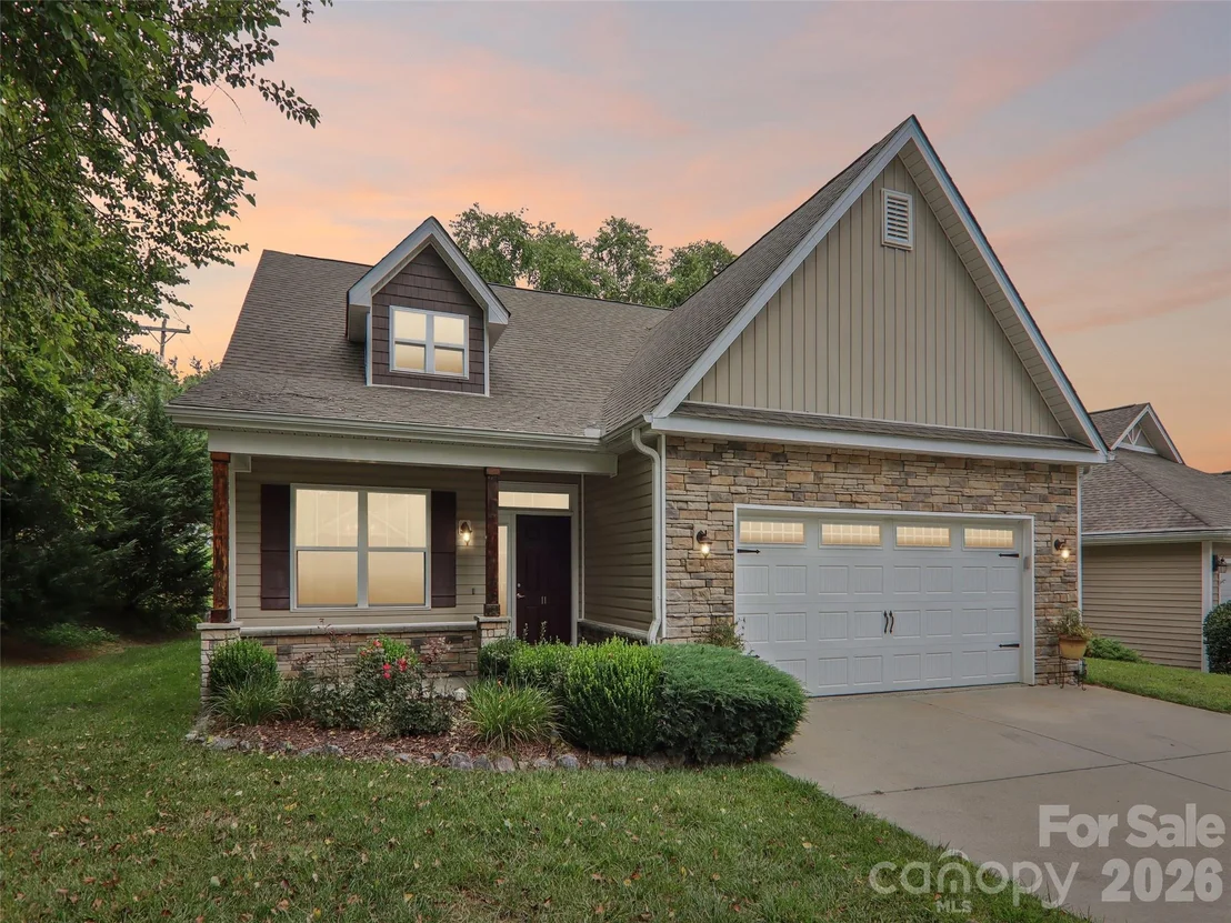 Photo of 11 Eagle Pointe Way