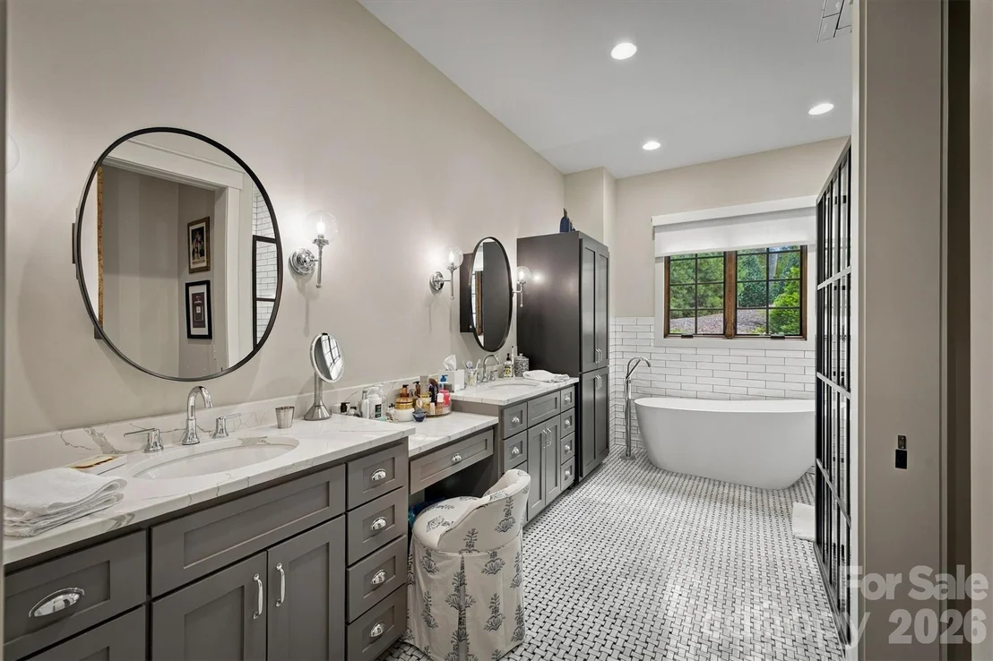 Photo of 155 Otter Waller Drive