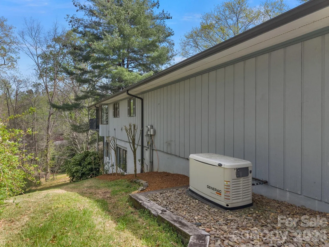 Photo of 140 Meadowlark Drive